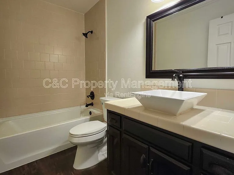 2546 W Victor Ct #102 — Photo 10