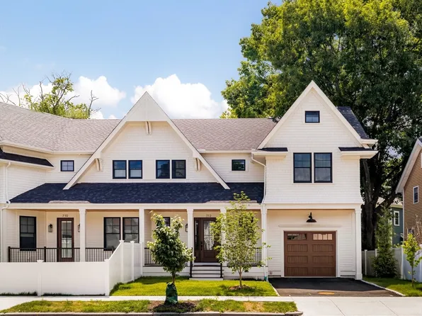 712 Watertown St #712, Newtonville, MA 02460