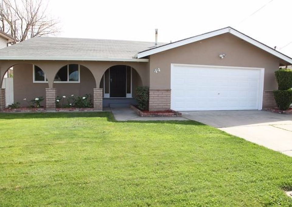 1st image of 44 N Lake Dr