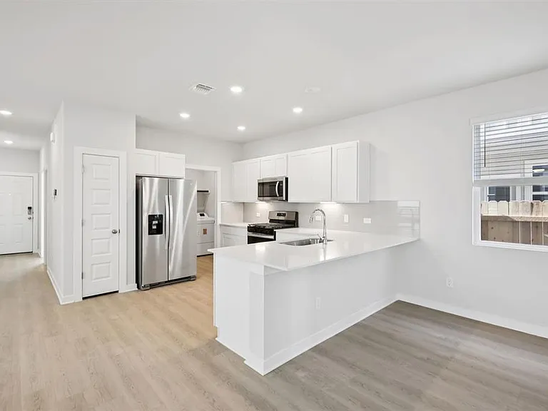 2058 Alice Jay Way — Photo 33