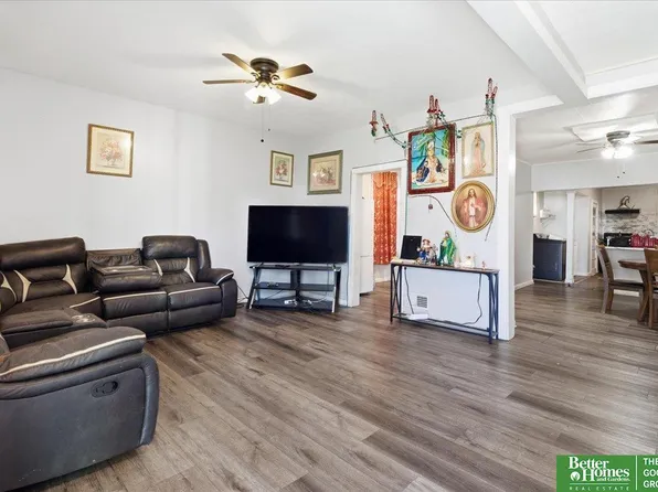 1334 S 25th St, Omaha, NE 68105