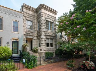 126 10th St SE #2, Washington, DC 20003