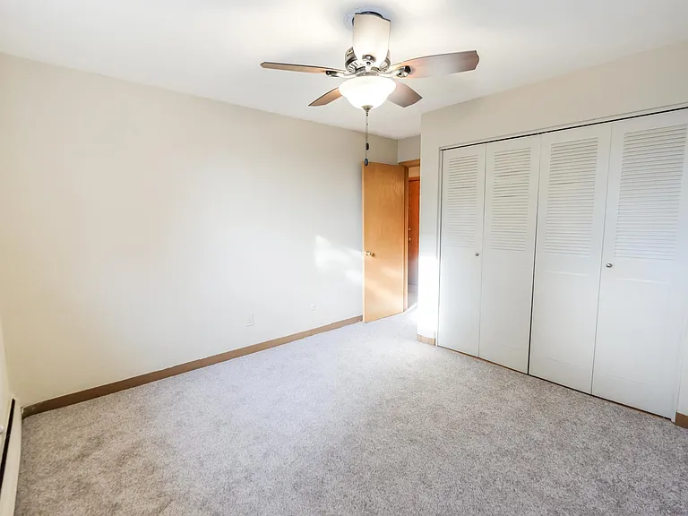 Rankin Apartments — Photo 9
