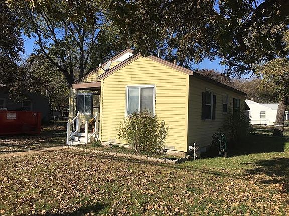 5th image of 1109 Stewart Dr