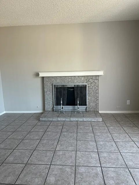 4 bed, 1622 sqft, $2,150 — Photo 4