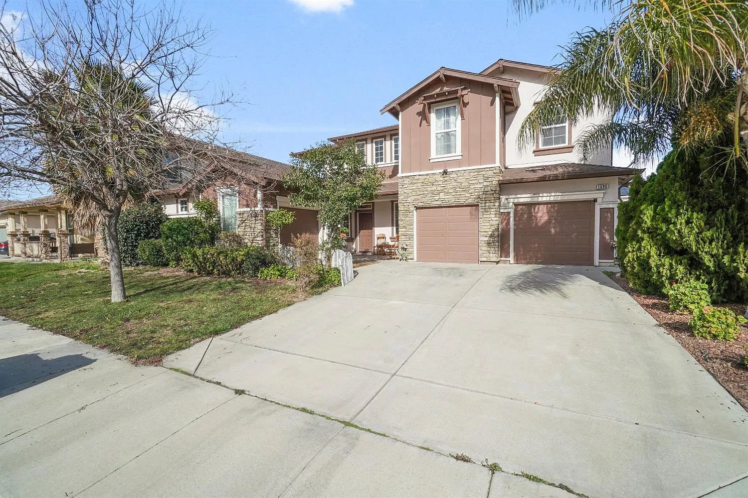 1695 Lahola Ct photo 1
