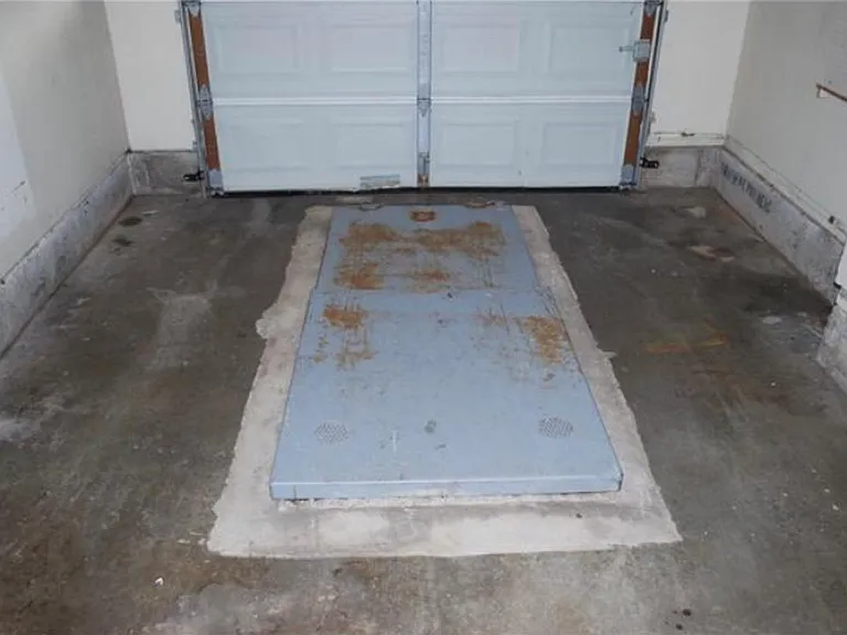 1009 Gale — Photo 18