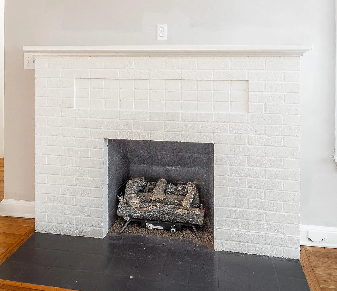 3 bed, 2.0 bath, 1420 sqft, $2,300 — Photo 4