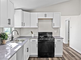 2801 Oxford St, Des Moines, IA 50313