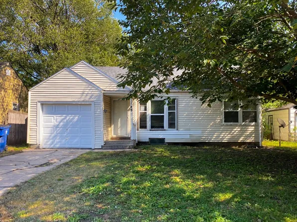 1148 N Terrace Dr, Wichita, KS 67208