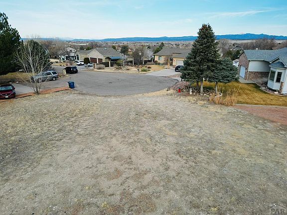 2nd image of 354 W Sand Trap Ln