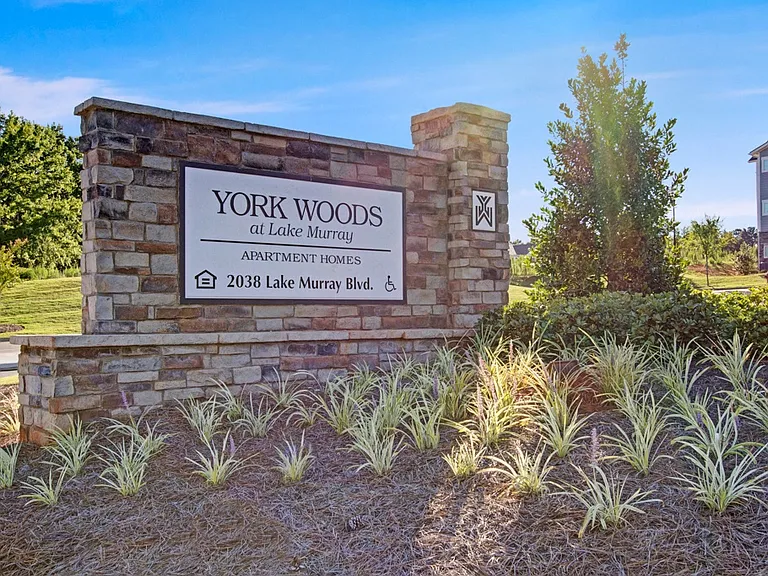 York Woods at Lake Murray Apartment Homes — Photo 35