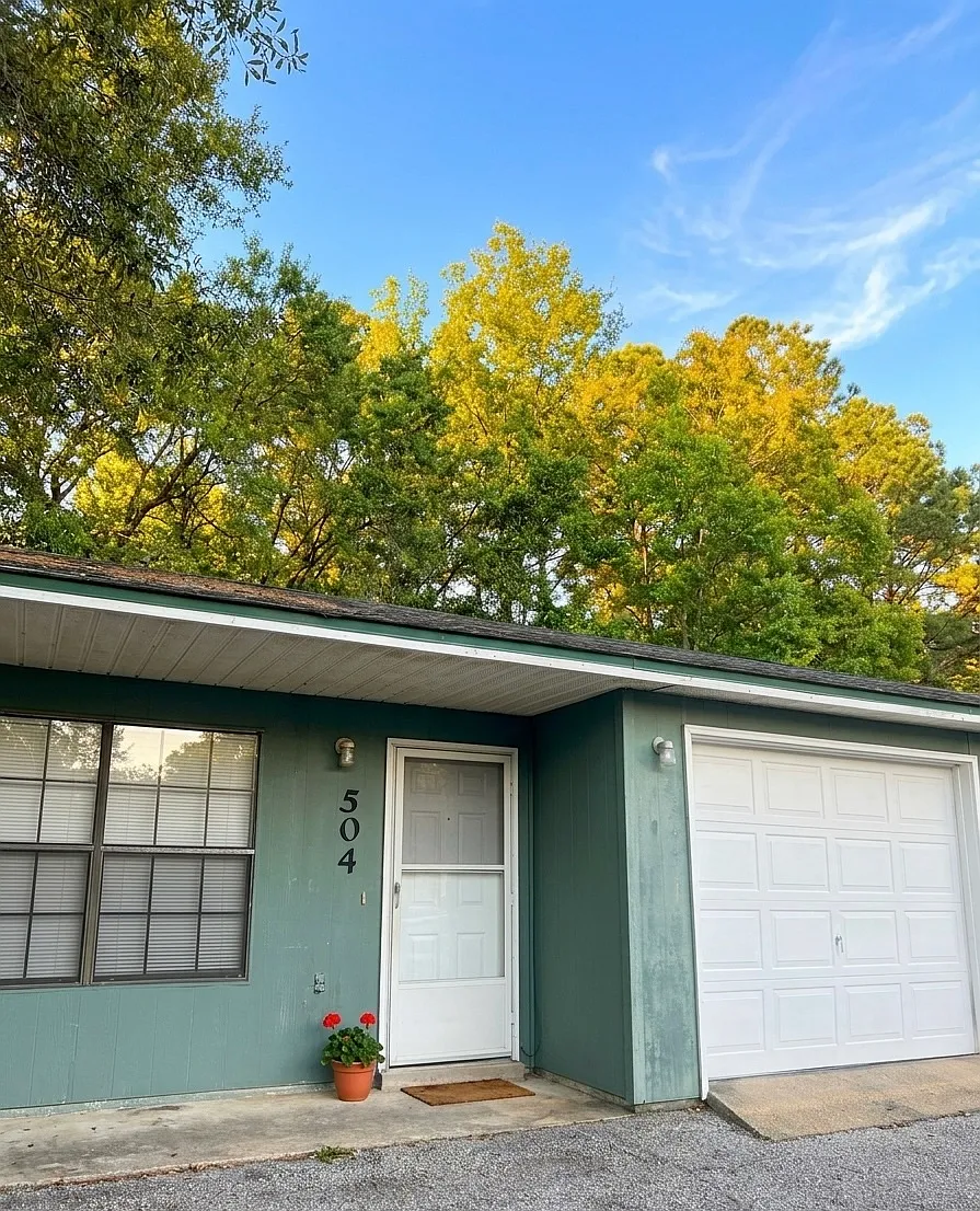 Building Photo - 504 S Fairfield Dr