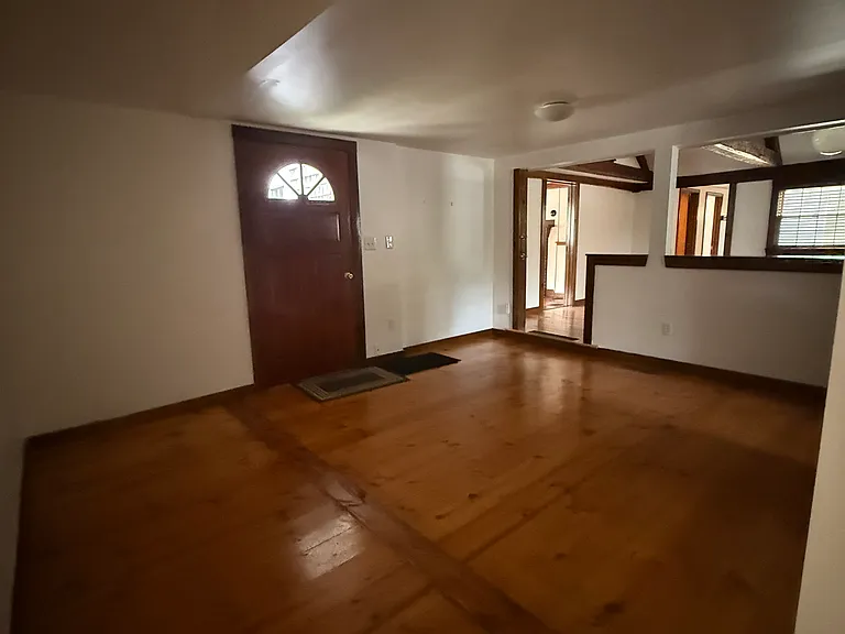 246 Enterprise St — Photo 4