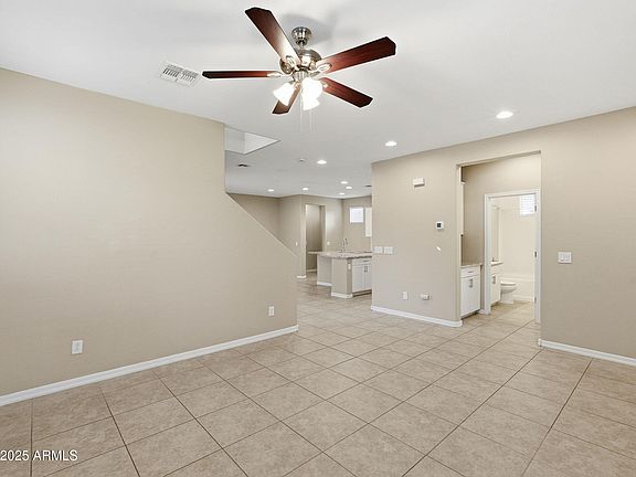 5th image of 2251 S OSBORN Lane