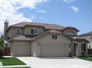 286 E Wind Dr, Ripon, CA 95366