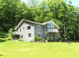 3061 River Rd, Arlington, VT 05250