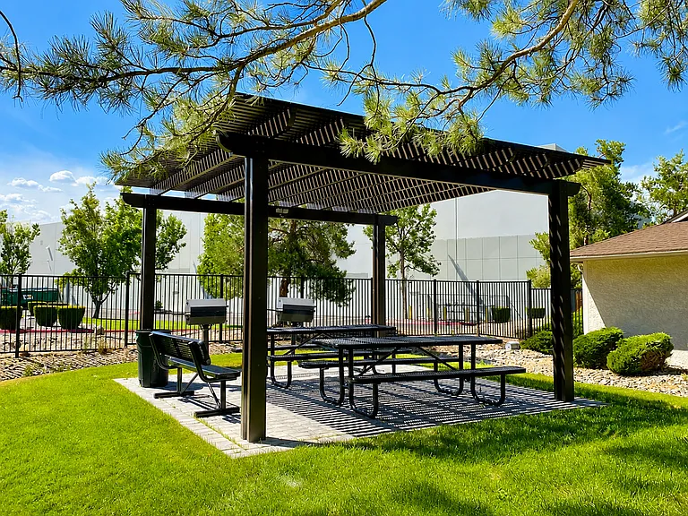 Quail Manor Townhomes — Photo 9
