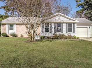 240 Roseneath Ave, Kilmarnock, VA 22482