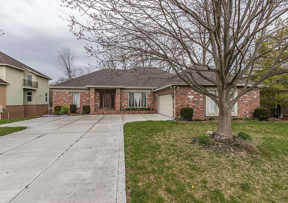 1st image of 7232 Lakeside Woods Dr