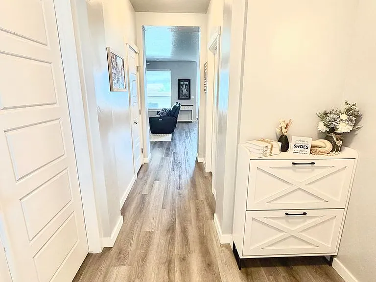 13835 S Baroque Ave — Photo 3