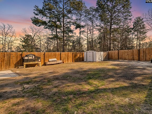 2nd image of 216 Chesterbrook Ln