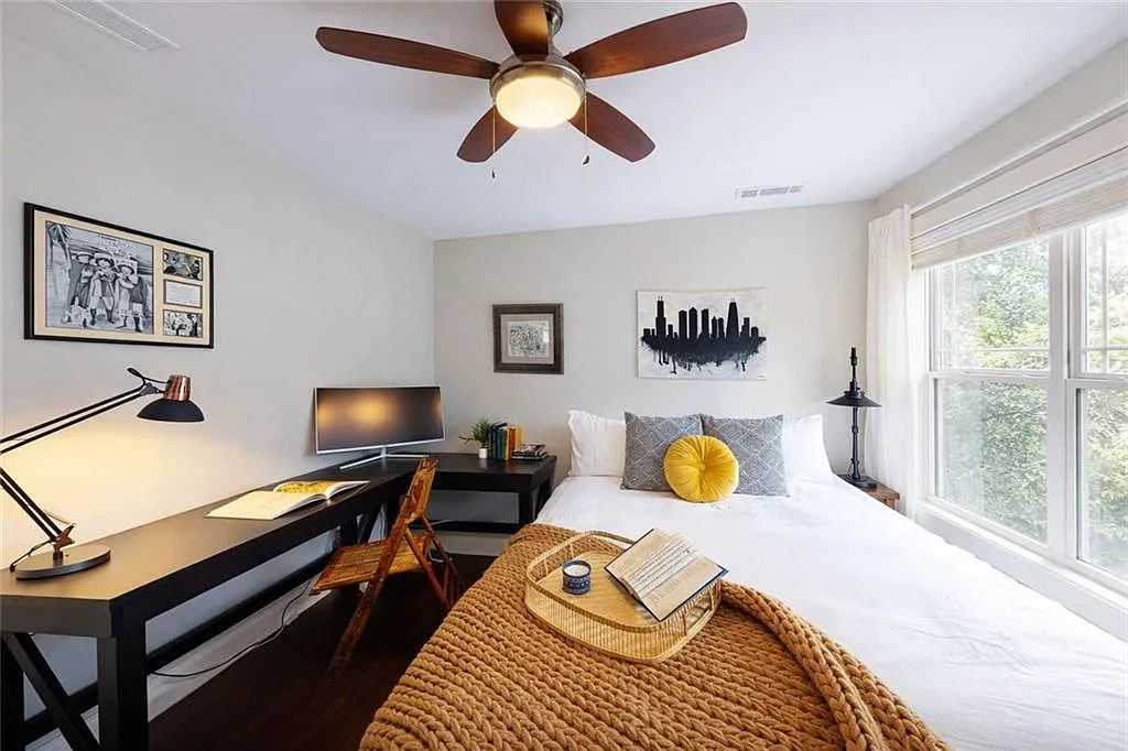 3 bed, 2.5 bath, 2750 sqft, $6,500 — Photo 4