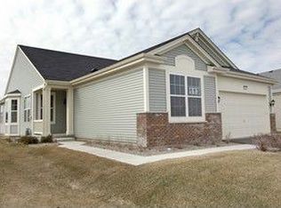 864 Scottsdale Dr, Pingree Grove, IL 60140