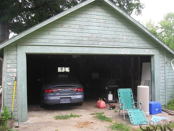 5th image of 808 N Saginaw St
