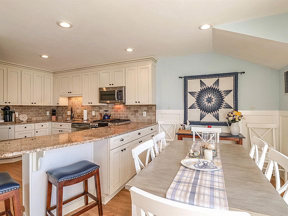 5th image of 215 Limpet Dr #215