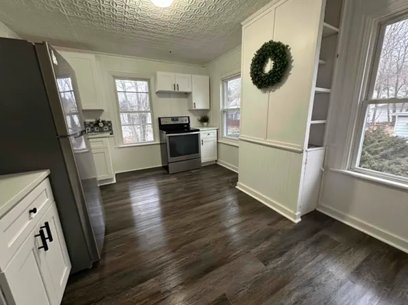 16 Spaulding St APT 2B, Norwich, CT 06360