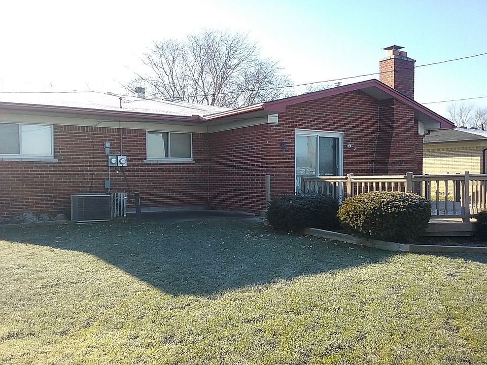 2nd image of 11511 Joslyn Dr