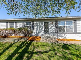 3825 E 42nd St, Des Moines, IA 50317