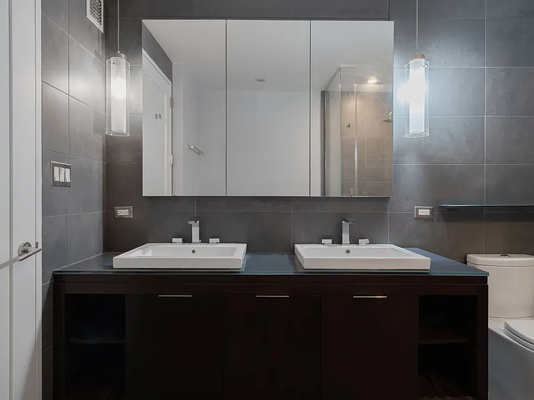 22 N 6th St #Penthouse 4d — Photo 9