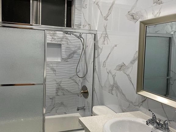 4th image of 12849 Bloomfield St APT 5