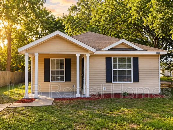 1988 Talladega Rd, Jacksonville, FL 32209