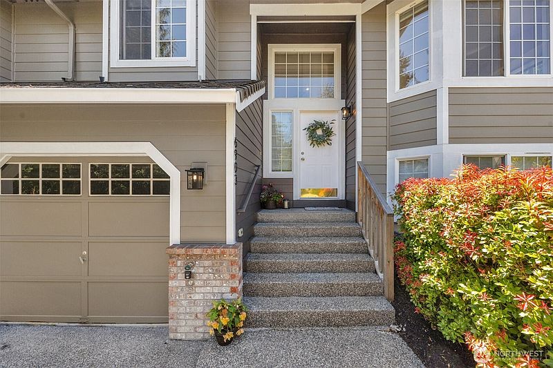 2nd image of 6903 78th Drive NE