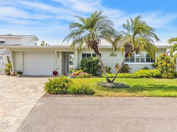 230 176th Terrace Dr E, Redington Shores, FL 33708