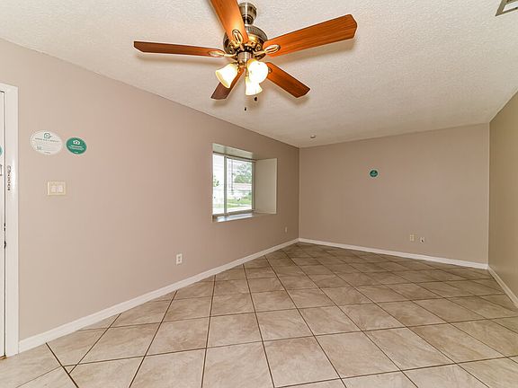 4th image of 8251 Lombra Ave