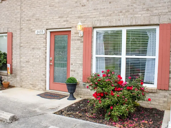 2435 Hallerins Ct, Maryville, TN 37801