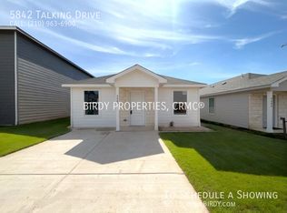 5842 Talking Dr, Von Ormy, TX 78073