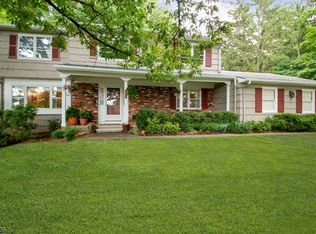 299 E Cedar St, Livingston, NJ 07039