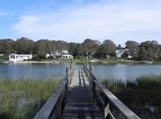 44 Barbary Cir, Mashpee, MA 02649