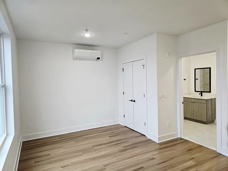 32 McAdoo Ave #504 — Photo 3