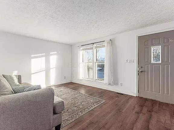 8651 Wilmette Ct — Photo 7