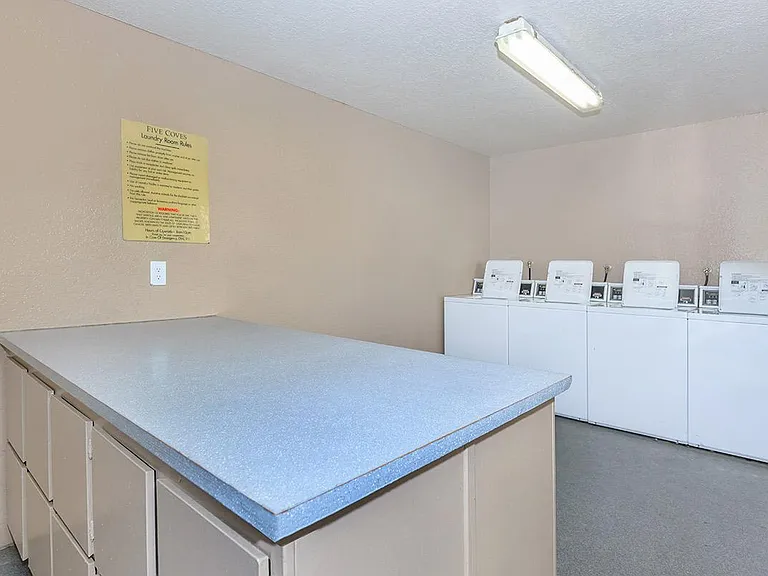 3070 E Frontera St — Photo 1