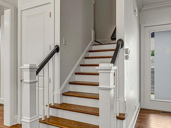 5th image of 9511 Civic Way