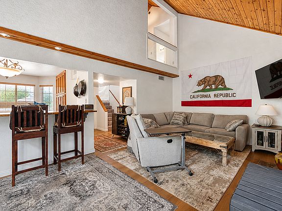 4th image of 2116 Bernina Dr