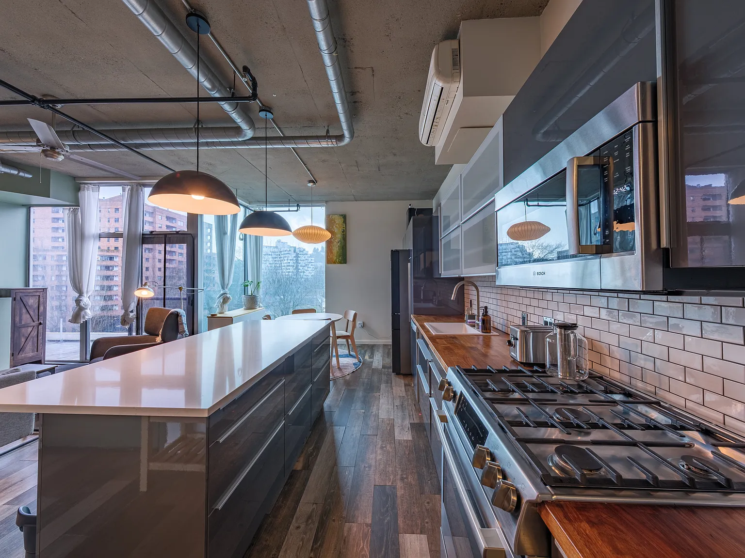 1 bed, 995 sqft, $2,800 — Photo 2