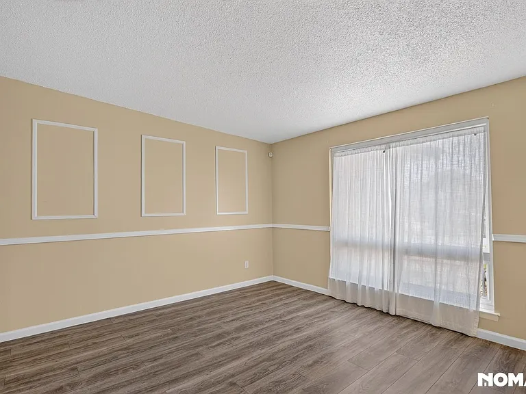 2045 Solano Dr — Photo 4